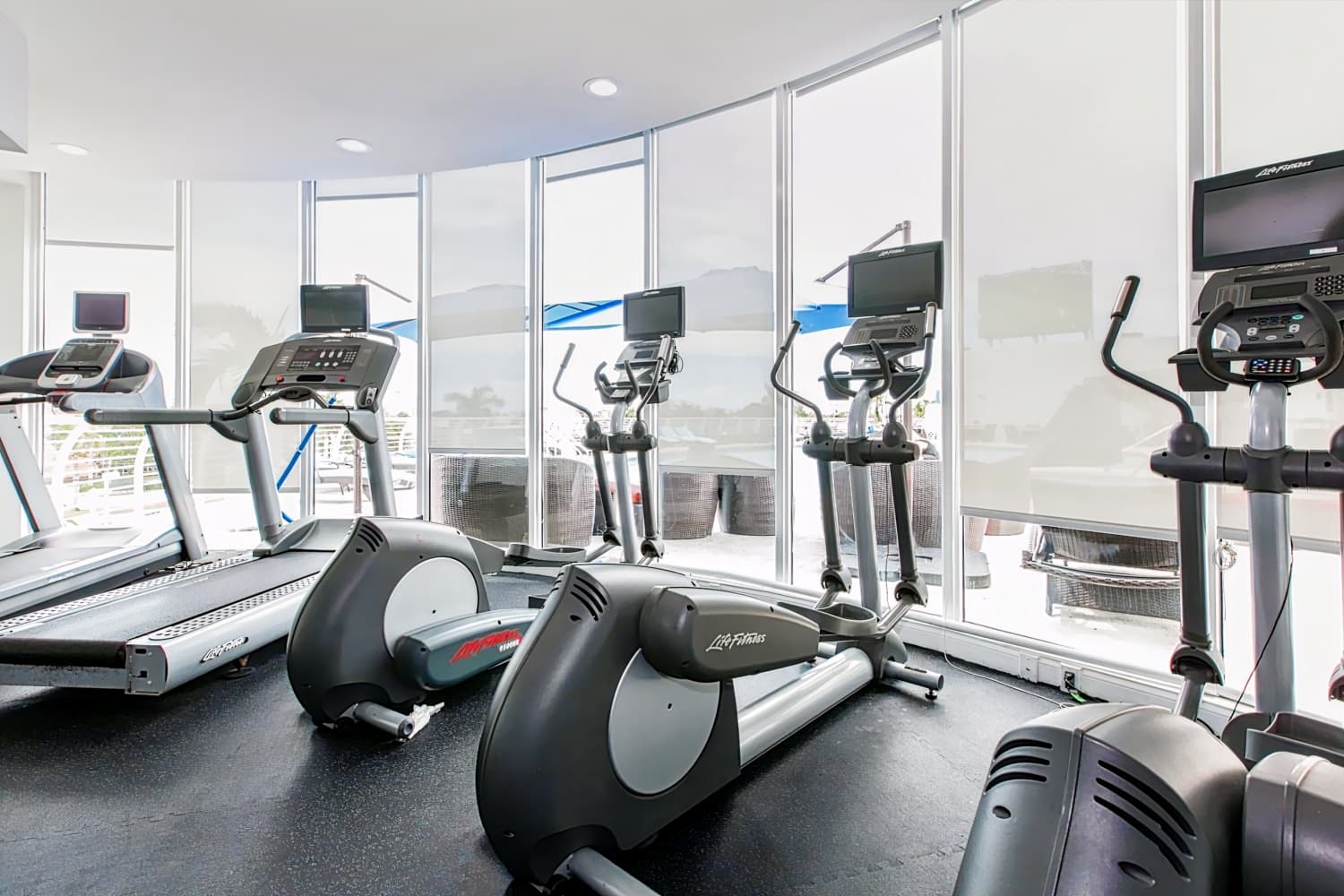 Nuvo Suites Hotel - Miami / Doral